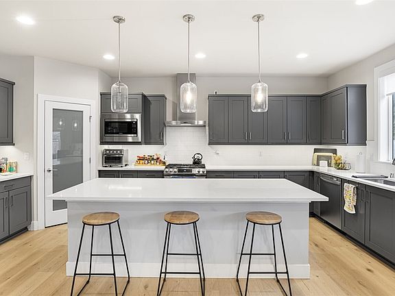 4th image of 10921 71st Avenue Ct E