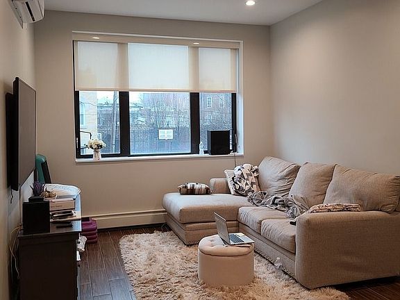 5th image of 31-16 38th St #2BB