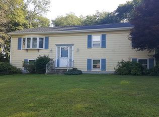 14 Brookwood Dr, Westport, MA 02790