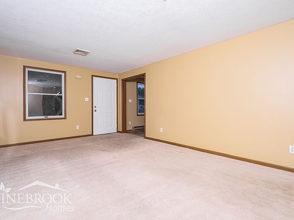 3rd image of 650 Stambaugh Ave