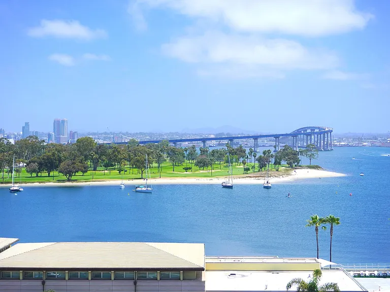 1820 Avenida Del Mundo #808 — Photo 29