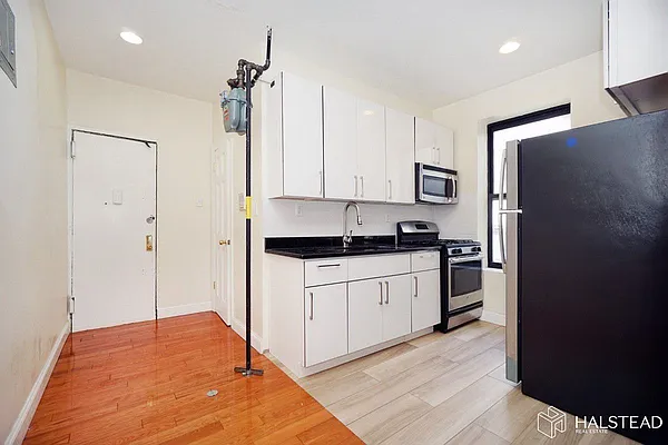 Rented by Halstead Real Estate | media 17