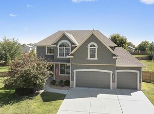 523 N Pine Ct, Gardner, KS 66030