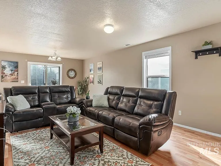 9713 W Shelborne Dr — Photo 31