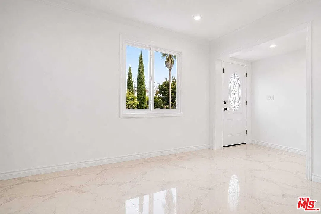 3 bed, 2.0 bath, 2000 sqft, $9,500 — Photo 4