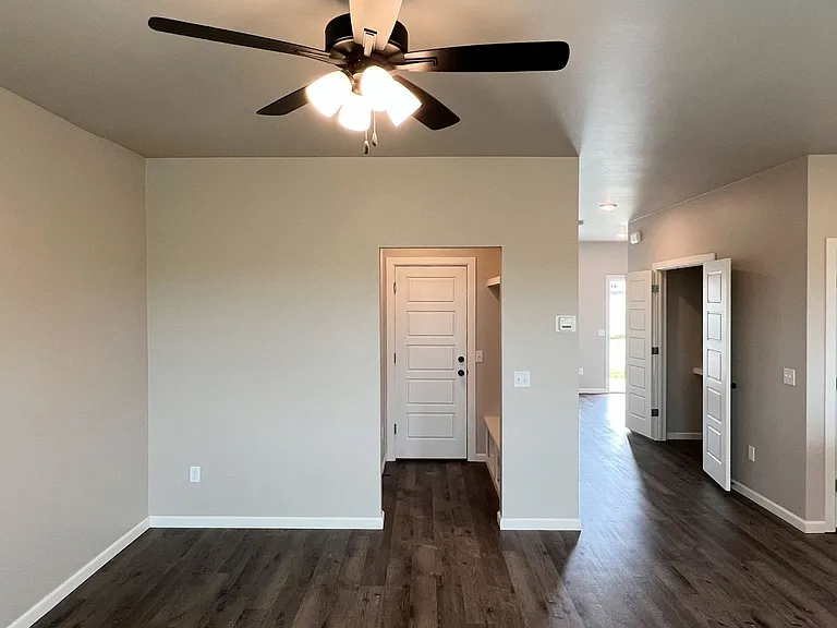7713 Owen Ln — Photo 5