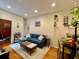 Rented by KNOCKKNOCK LLC