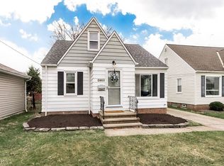 5963 Maplewood Rd, Mayfield Heights, OH 44124