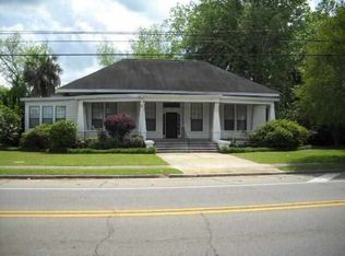 715 Davis St W, Elba, AL 36323