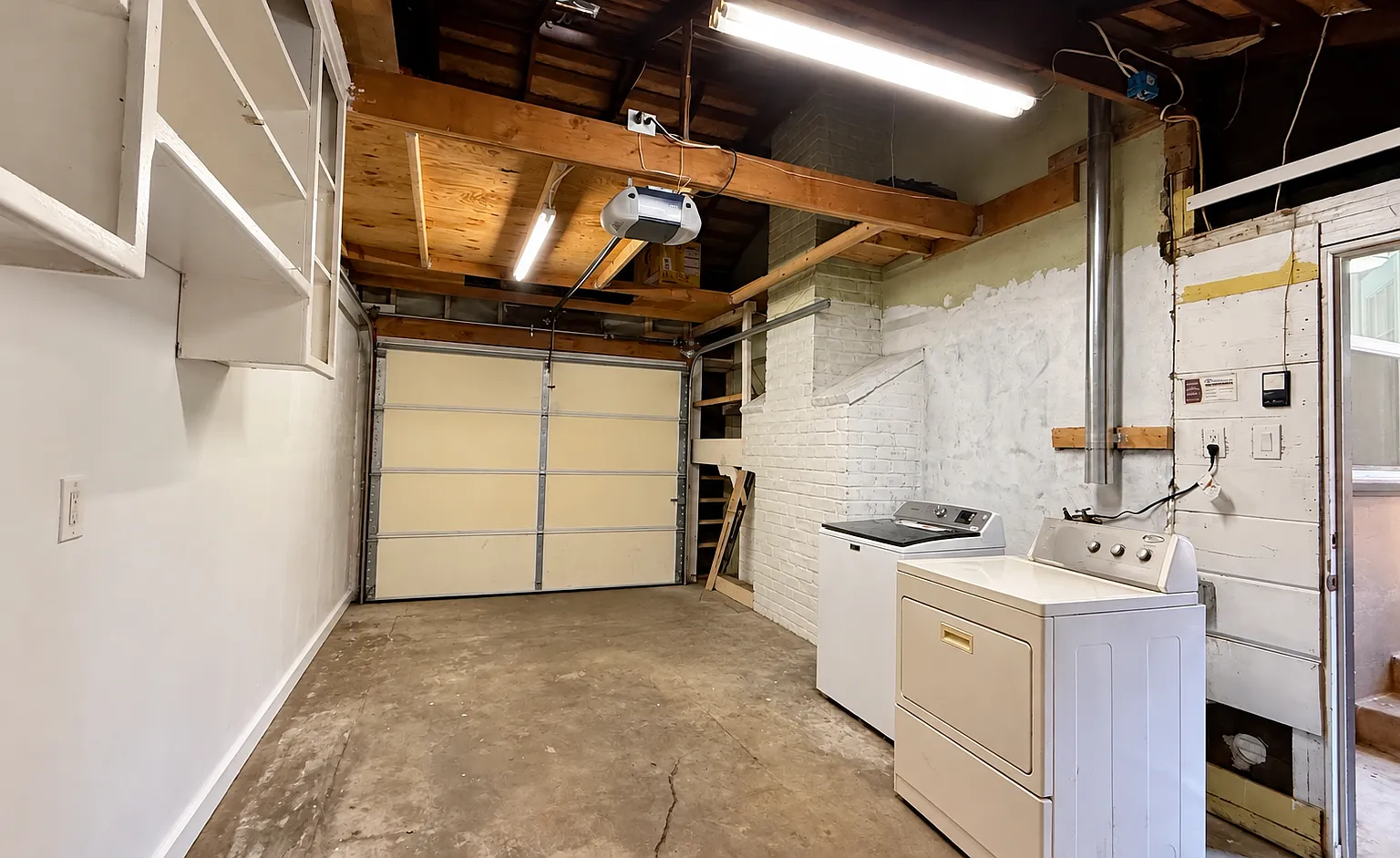 3 bed, 1000 sqft, $3,200 — Photo 4