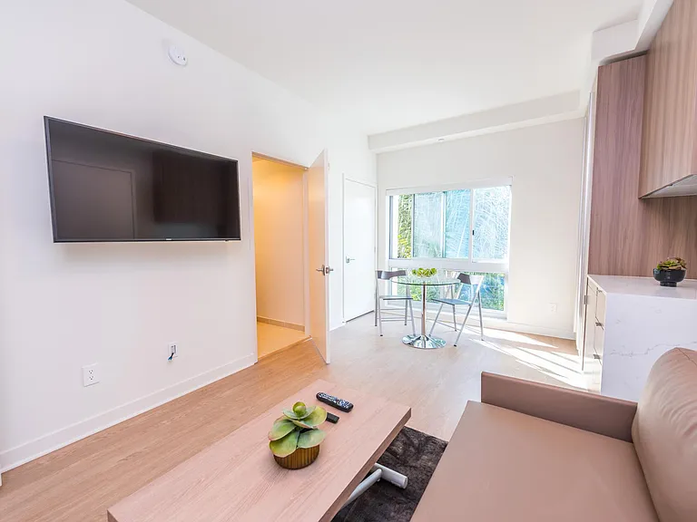 10599 Wilshire Blvd — Photo 30