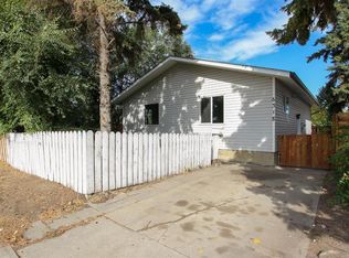 6318 W Horn St, Red Deer, AB T4N5M5