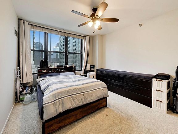 5th image of 330 N Jefferson St APT 907