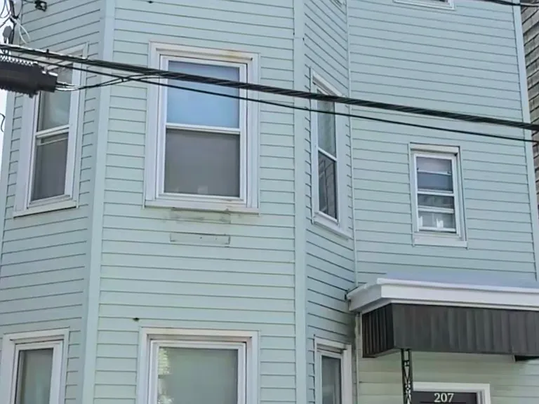 207 Princeton St #3 — Photo 5