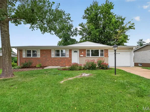 10211 Jubil Dr, Saint Louis, MO 63123