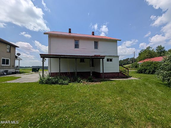 4th image of 72 Tank St