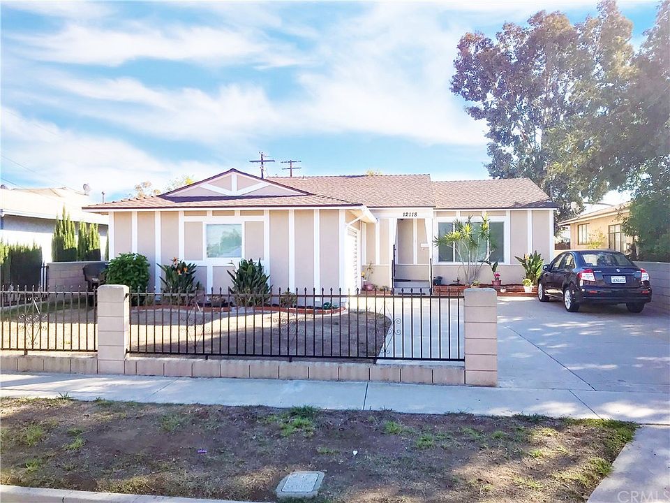 1st image of 12118 Volunteer Ave