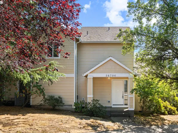 38796 Cascadia Village Dr, Sandy, OR 97055