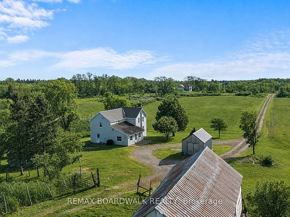 3rd image of 202 Marble Rock Rd