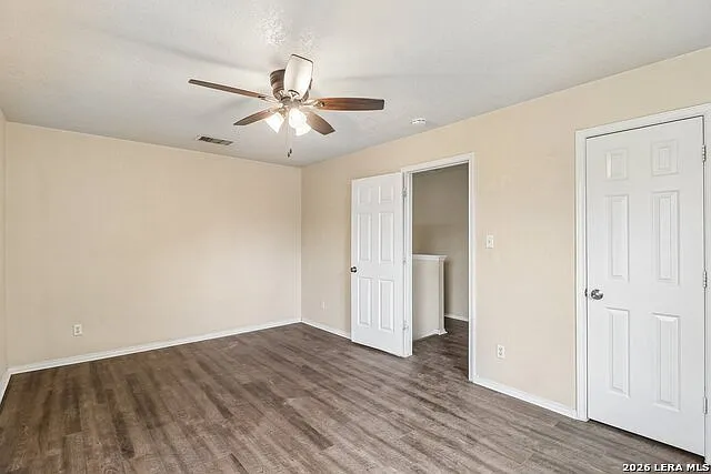 407 Amberdale Oak — Photo 13