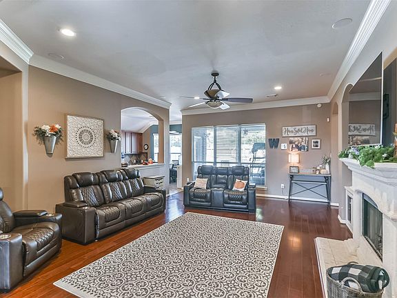 5th image of 2410 Pine Brook Dr