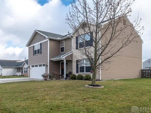 2330 Faircreek Ridge Dr, Fairborn, OH 45324