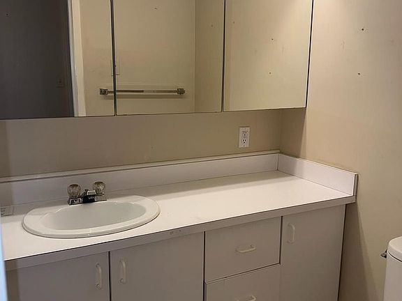5th image of 130 Slade Ave APT 305