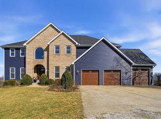 1332 N Independence Ct, Metamora, IL 61548