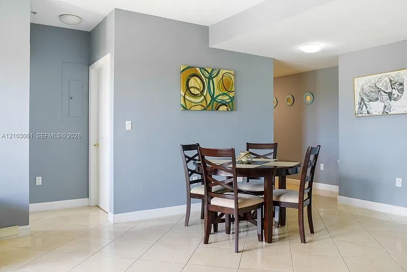 2280 SW 32nd Ave — Photo 3