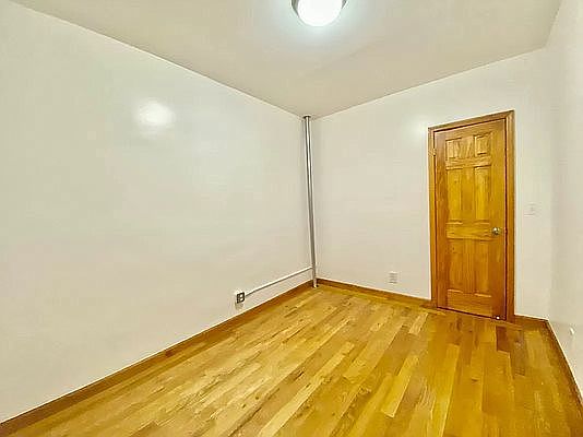 5th image of 297 Pleasant Ave #5A2