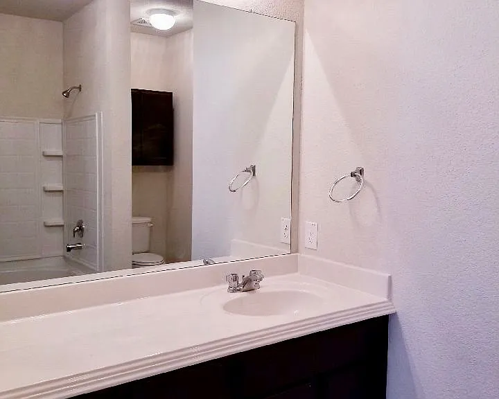 9185 Blackstone Dr — Photo 16