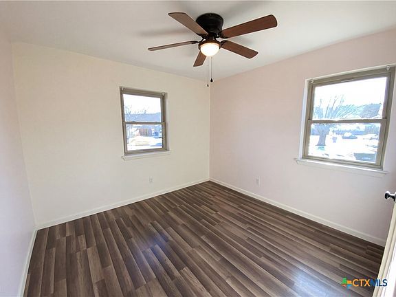 4th image of 1602 Pleasant Ln