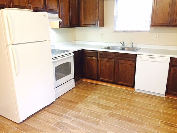 4th image of 301 Ashley Ave
