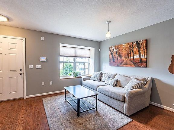 3rd image of 7258 Colonial Affair Dr
