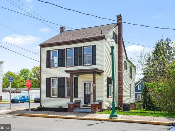 68 E Water St, Middletown, PA 17057