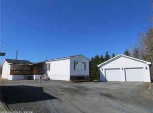 11 Country Lane Rd, Madawaska, ME 04756