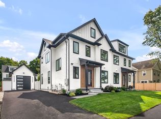 136 Hillside Ave #136, Needham Heights, MA 02494