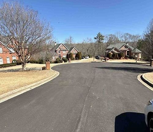 Exterior Neighborhood (street photo)