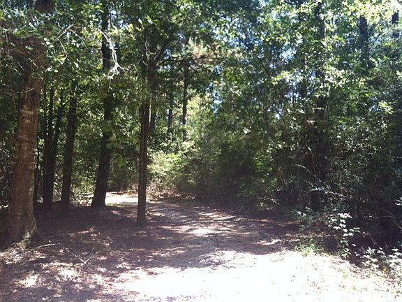 Private gravel entrance. 