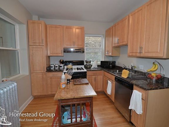 3rd image of 1253 W Thorndale Ave #3