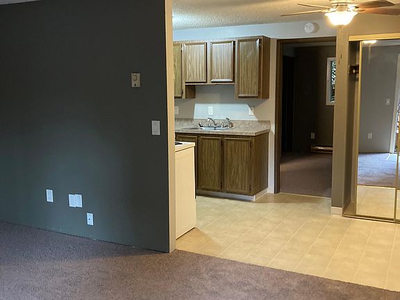 living room looking thru to kitchen