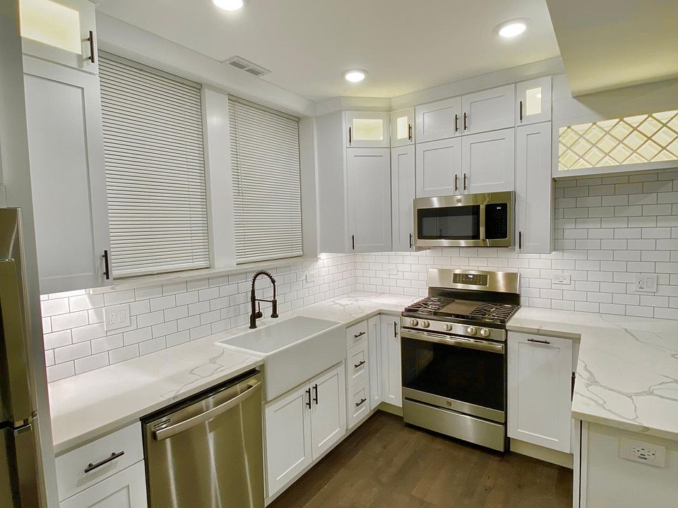 1st image of 3657 N Whipple St #2F