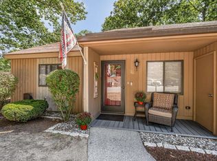20 Essex Green Ct #20, Merrimack, NH 03054
