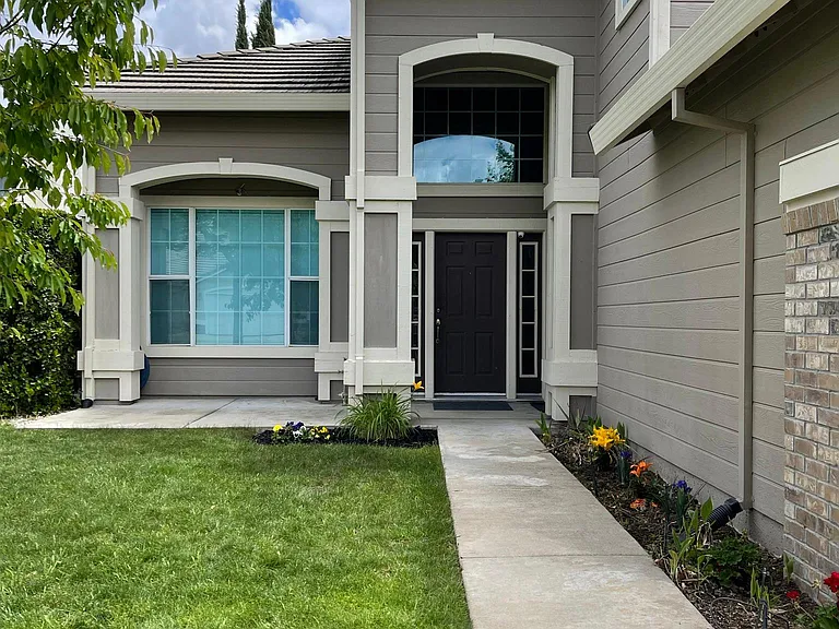 18 Crystal Hill Ct — Photo 2