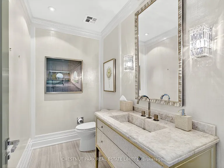 50 Yorkville Ave #4702 — Photo 18