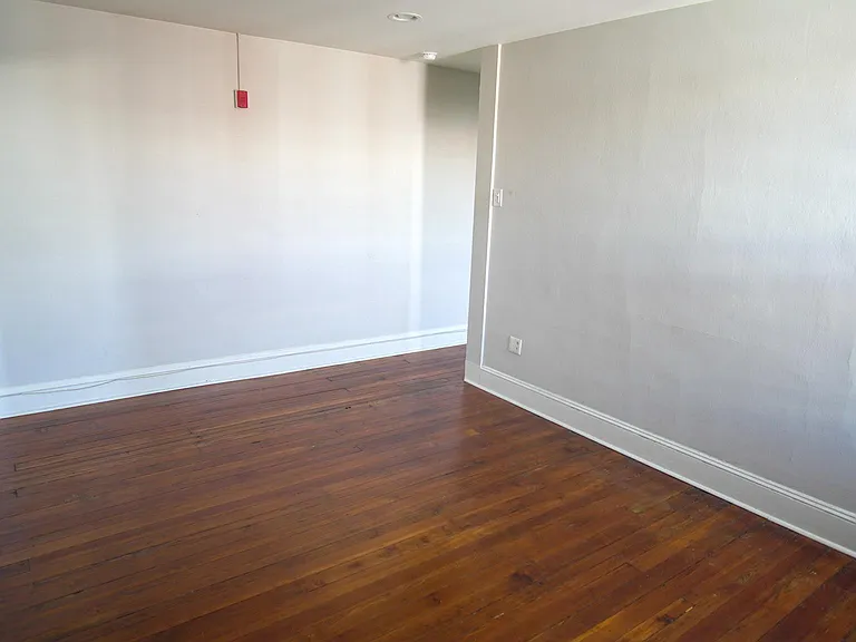 1900 S 18th St #3 — Photo 10