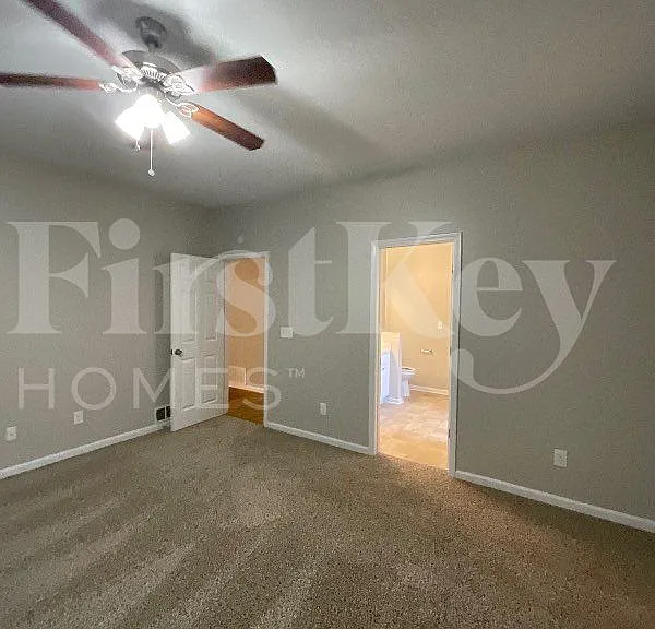 5335 Rutland Ct — Photo 11