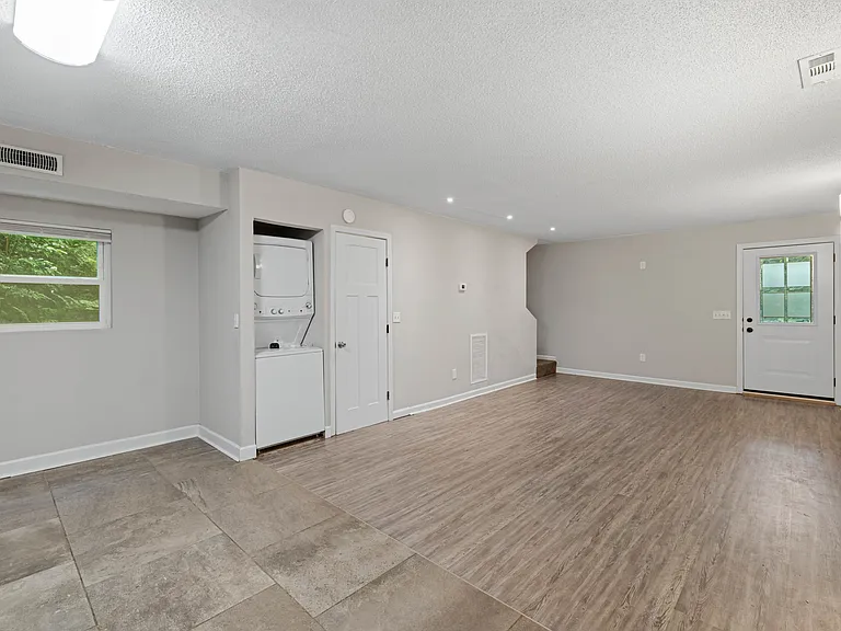 18 Sheridan Rd #A — Photo 8