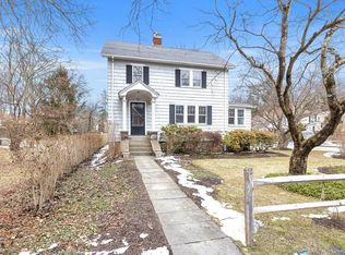 21 Ridgewood Ter, Chappaqua, NY 10514