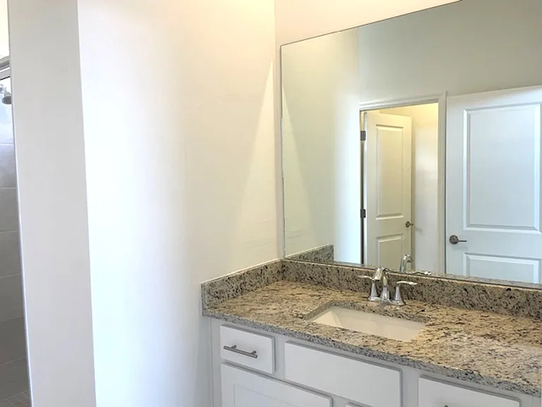 5316 Crystal Harbor Cv — Photo 13